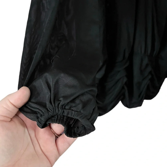 Le Chateau blouse sheer arms - Picture 2 of 7